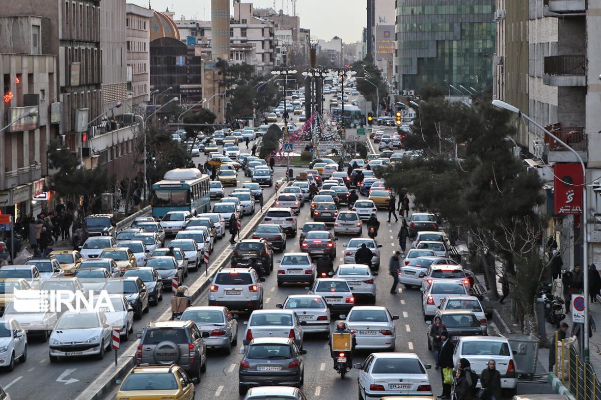 خبرنگاران تردد خودروها در زنجان بر اساس پلاک های زوج و فرد محدود می گردد
