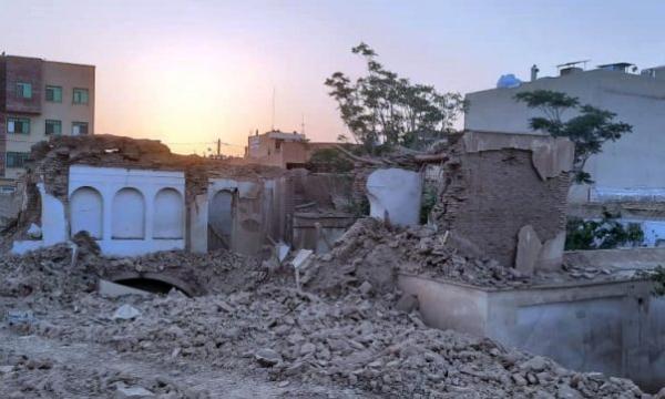 خانه قاجاری شهرضا را شبانه با خاک یکسان کردند، وزارت میراث فرهنگی ممنوعیت تخریب خانه تاریخی مهدوی را ابلاغ کرده بود