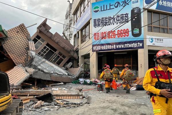 بیش از 100 زخمی و کشته در پی زلزله 6.8 ریشتری تایوان