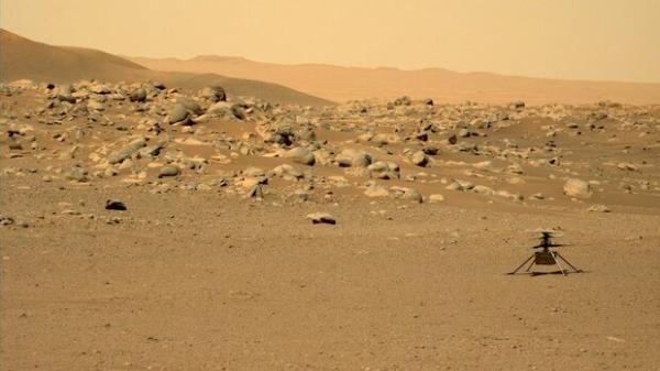 عکس ، هلی کوپتر خاص ناسا بر فراز دریاچه ای باستانی در مریخ