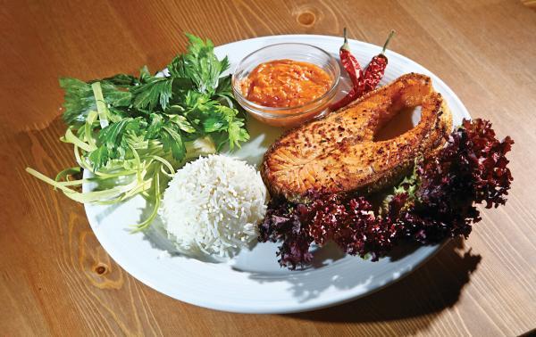 ماهی سالمون را به روش تایلندی ها بپزید